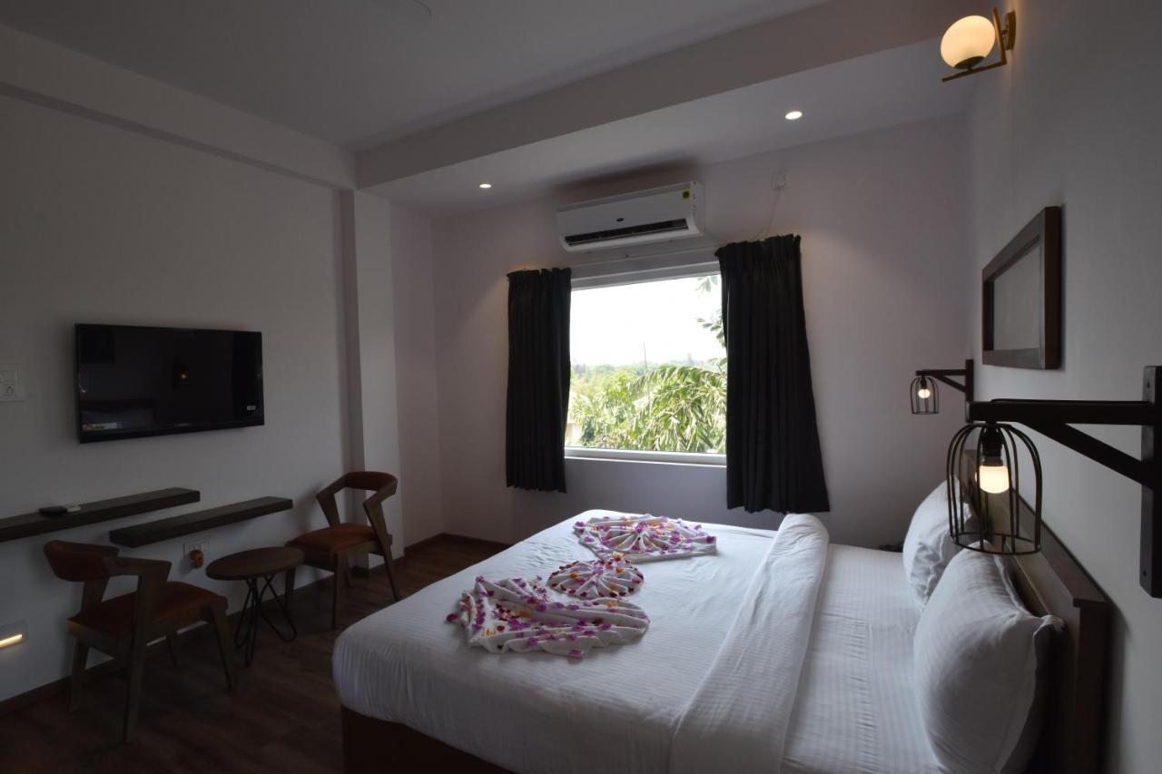 Samudra Resorts And Spa Puri Exteriör bild